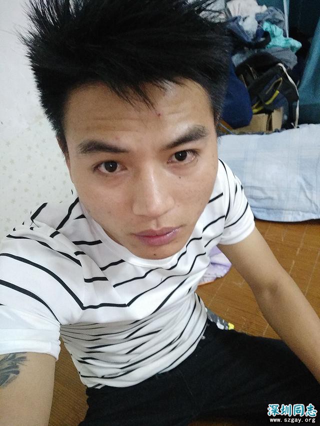 Uvma5Dm0ApiXf44b.jpg