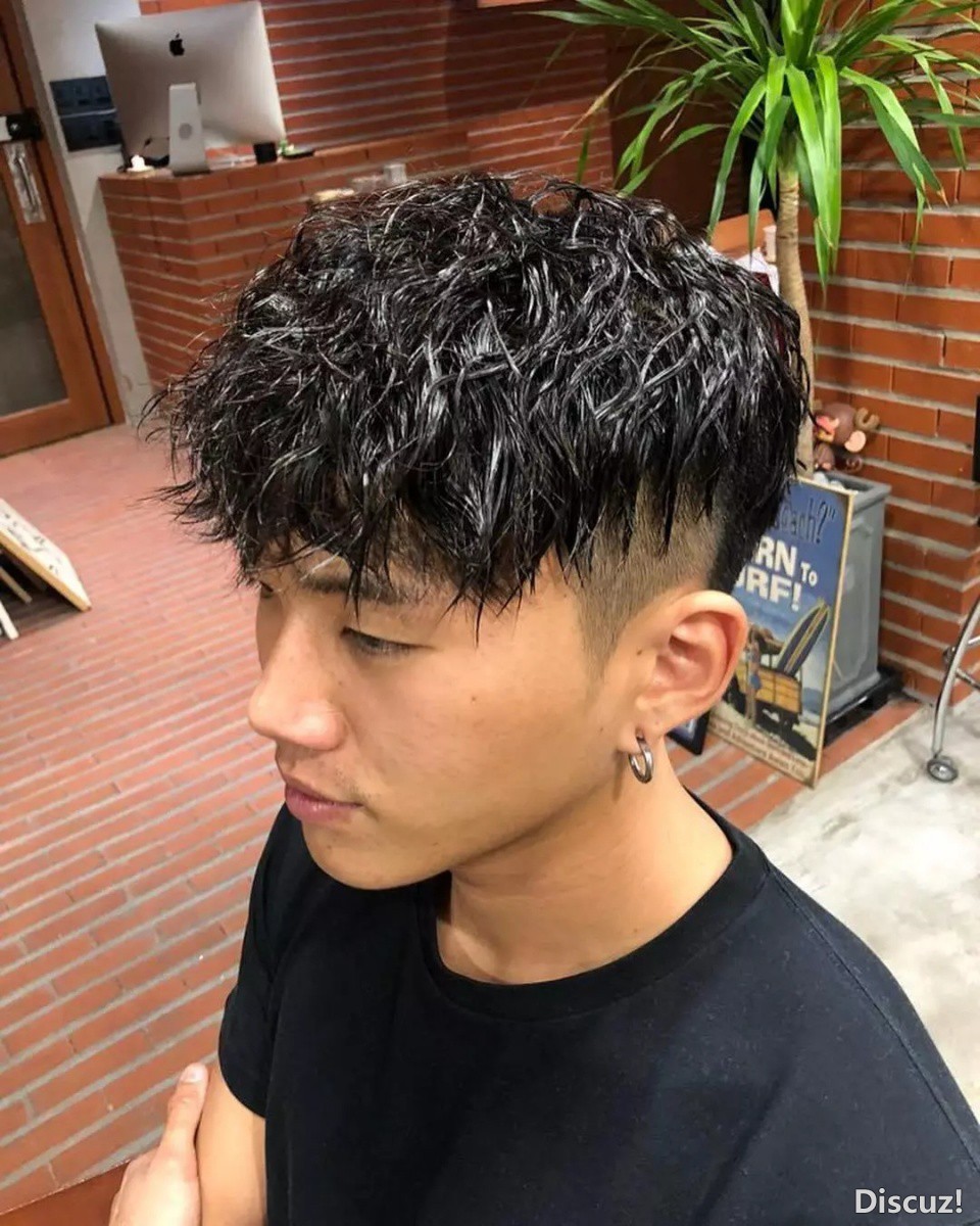 HgeSG9YHB8XYui7P.jpg